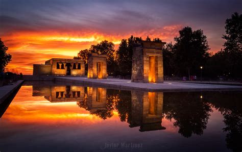 atardecer templo debod|Templo de Debod: Un rincón egipcio con atardeceres de。